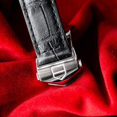 Швейцарские часы Tag Heuer Carrera