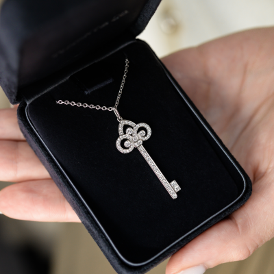 Подвеска Tiffany & Co Fleur de Lis Key Pendant