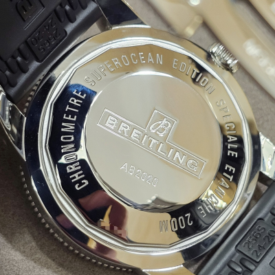 Швейцарские часы Breitling Superocean Heritage