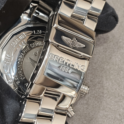 Швейцарские часы Breitling Super Avenger Chronograph Diamond Steel