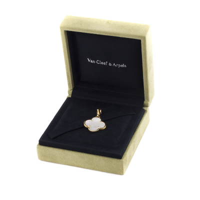 Подвеска Van Cleef & Arpels  Alhambra Charm