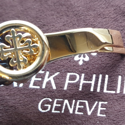 Швейцарские часы Patek Philippe Grand Complications Perpetual Calendar Yellow Gold 38mm