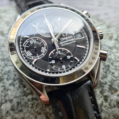 Швейцарские часы Omega Speedmaster Date