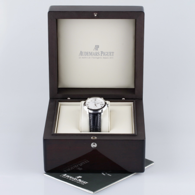Швейцарские часы Audemars Piguet  Jules
Selfwinding 39 mm