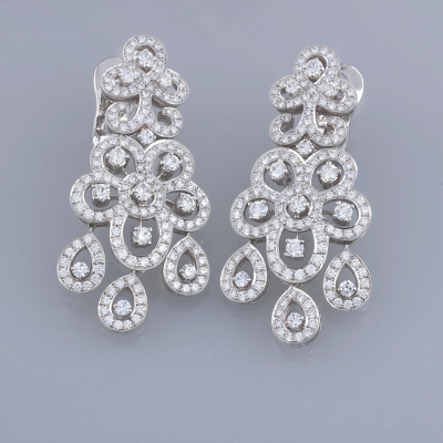 Ювелирное изделие Van Cleef & Arpels  
Diamond earrings