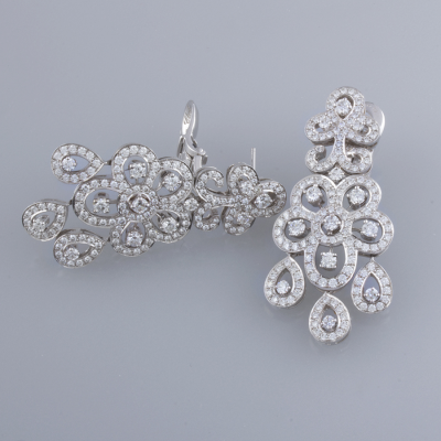 Ювелирное изделие Van Cleef & Arpels  
Diamond earrings