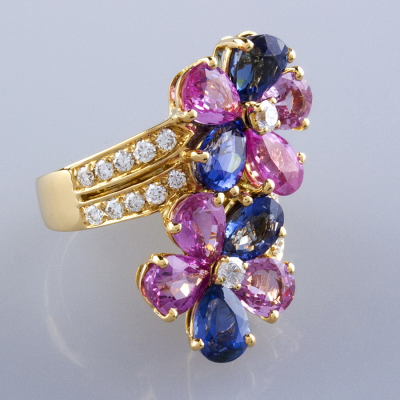 Ювелирное изделие Bvlgari  
кольцо Sapphire Flower Flora