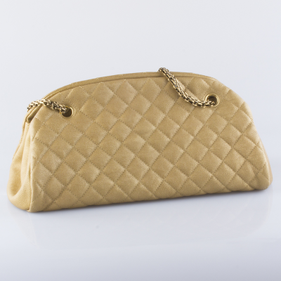 Аксессуар Chanel 
Сумка