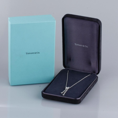 Ювелирное изделие Tiffany & Co  Victoria Double Drop Pendant