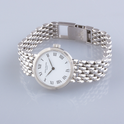 Швейцарские часы Patek Philippe  
Ladys Calatrava White Gold