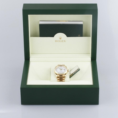 Швейцарские часы Rolex  Oyster Perpetual Datejust 116238