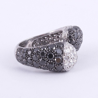 Ювелирное изделие de Grisogono De Grisogono 
Romantic 18K White Gold Ring