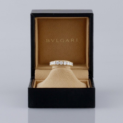 Ювелирное изделие Bvlgari  кольцо 
с бриллиантами