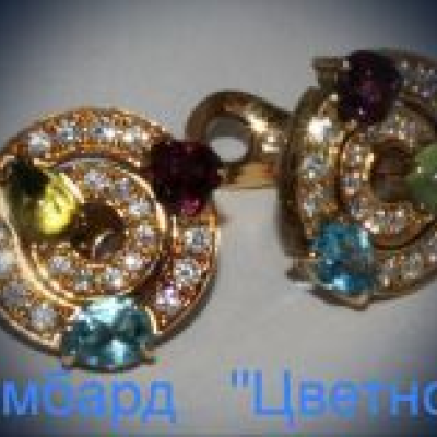 Ювелирное изделие Bvlgari  серьги 
с бриллиантами
