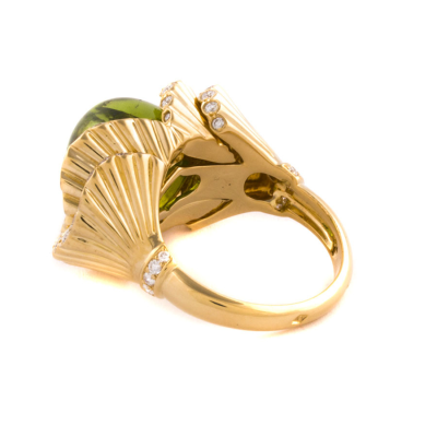 Ювелирное изделие Boucheron  "Frou Frou" Peridot & Diamond ring