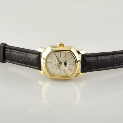 Швейцарские часы Tiffany & Co  Moonphase Triple Date Skeleton Back Watch
