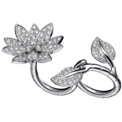 Ювелирное изделие Van Cleef & Arpels  
Lotus Between The Finger Ring