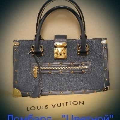 Аксессуар Louis Vuitton  
сумка