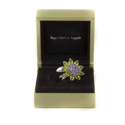 Ювелирное изделие Van Cleef & Arpels  
кольцо Hawaii