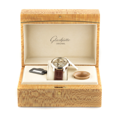 Швейцарские часы Glashutte Original  
PanoMaticLunar XL