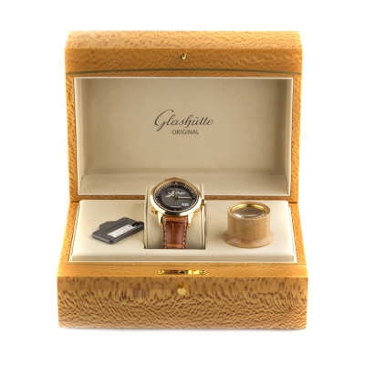 Швейцарские часы Glashutte Original  
Pano Reserve