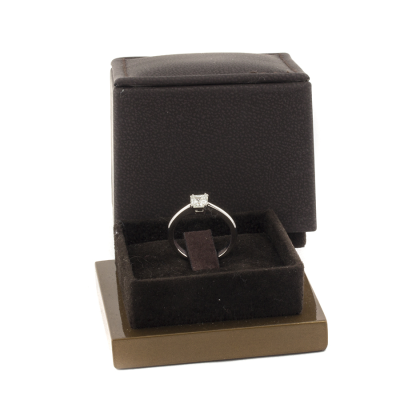 Ювелирное изделие No name Кольцо с бриллиантом 0.75 ct