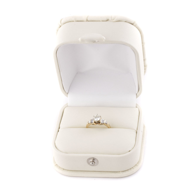 Ювелирное изделие No name Кольцо с бриллиантом 0.56 ct