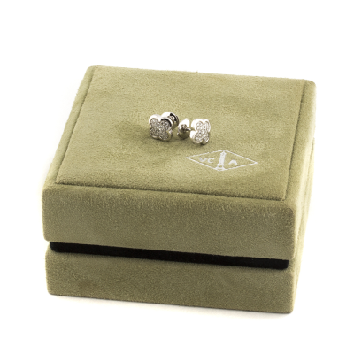 Ювелирное изделие Van Cleef & Arpels  
серьги Alhambra