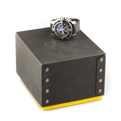 Швейцарские часы Breitling  SuperOcean 
Chronograph M2000