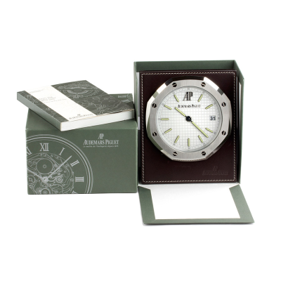Швейцарские часы Audemars Piguet  
Royal Oak Table Clock With Date
