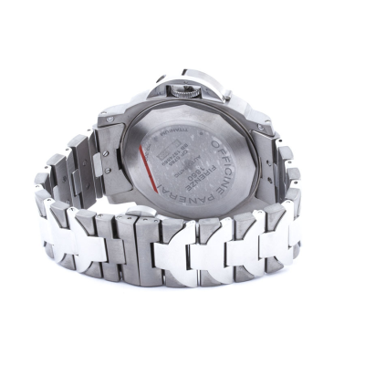 Швейцарские часы Panerai  Luminor 
GMT Stainless Steel and Titanium