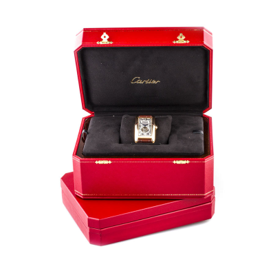 Швейцарские часы Cartier  Tank 
Americaine Flying Tourbillon Volant