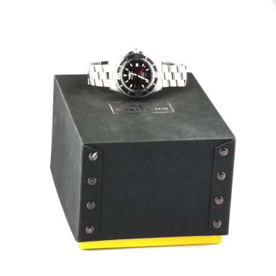 Швейцарские часы Breitling  
Superocean 44 mm