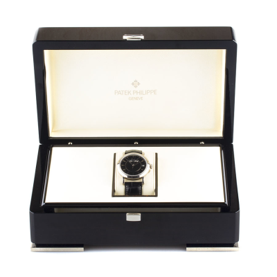 Швейцарские часы Patek Philippe  
Calatrava Officers 38 mm