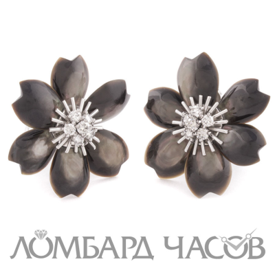Ювелирное изделие Van Cleef & Arpels  
Rosede Noel Medium серьги