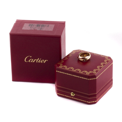 Ювелирное изделие Cartier  
Trinity de кольцо