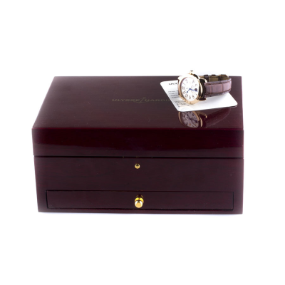 Швейцарские часы Ulysse Nardin  
Classic Chronometer