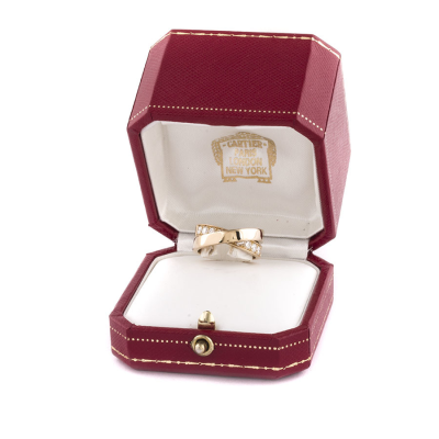 Ювелирное изделие Cartier  Diamond Gold Crossover Ring
