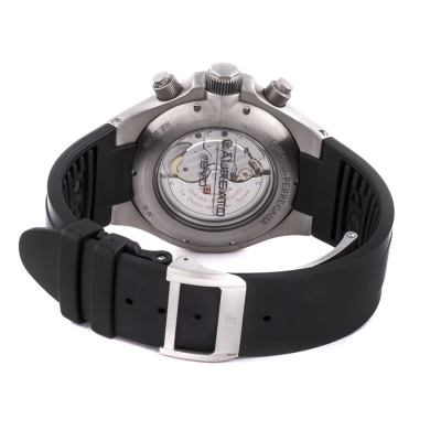Швейцарские часы Girard-Perregaux  Laureato EVO3 Titanium