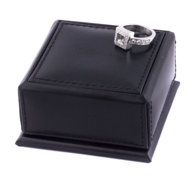 Ювелирное изделие Chopard  Happy Diamonds Ring