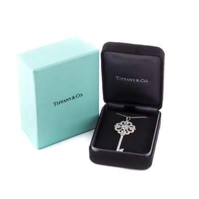 Ювелирное изделие Tiffany & Co  Key Pendant Platinum