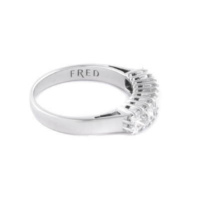 Ювелирное изделие Fred  кольцо с бриллиантами