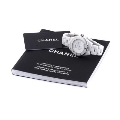 Швейцарские часы Chanel  J-12 White Ceramic 33mm