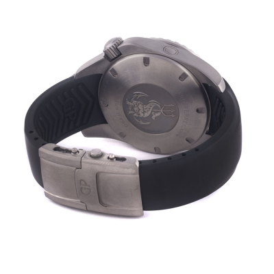 Швейцарские часы Girard-Perregaux  Sea Hawk II Pro Titanium