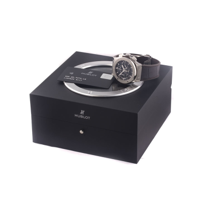 Швейцарские часы Hublot  Classic Fusion Aerofusion Chronograph Titanium