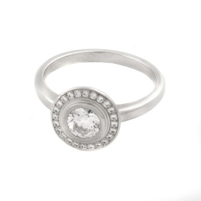 Ювелирное изделие Cartier  d’Amour Solitaire кольцо с бриллиантом 0.35 карата
