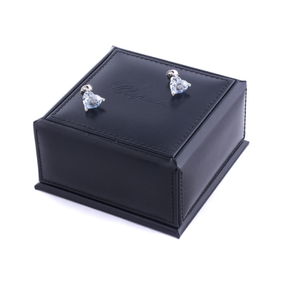 Ювелирное изделие Chopard  Happy Diamond серьги