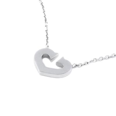 Ювелирное изделие Cartier  Symbols C Hearts necklace White gold