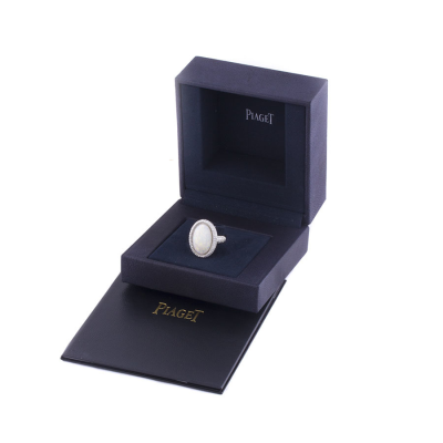 Ювелирное изделие Piaget  Magic Houre Ring