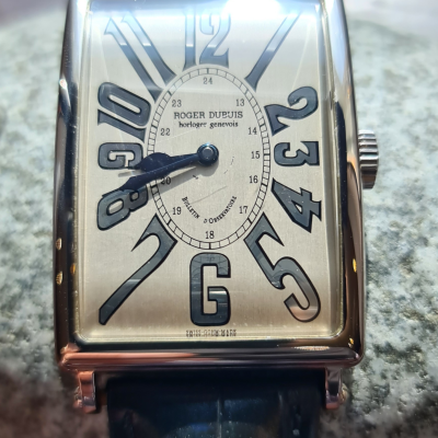 Швейцарские часы Roger Dubuis Much More Limited Edition